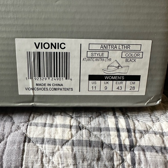 Brand new Vionic Black Leather Wedge Sandals - Picture 5 of 5